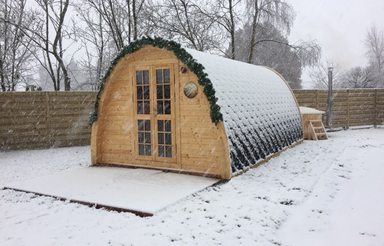 Insulated Camping pod 3.2 x 5.9 for glamping for glamping without windows in front