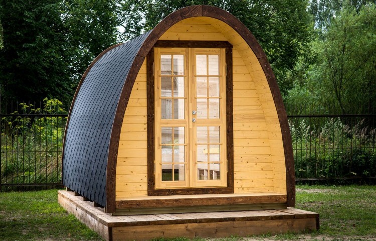 Camping pod 2.4 x 4.8 from spruce